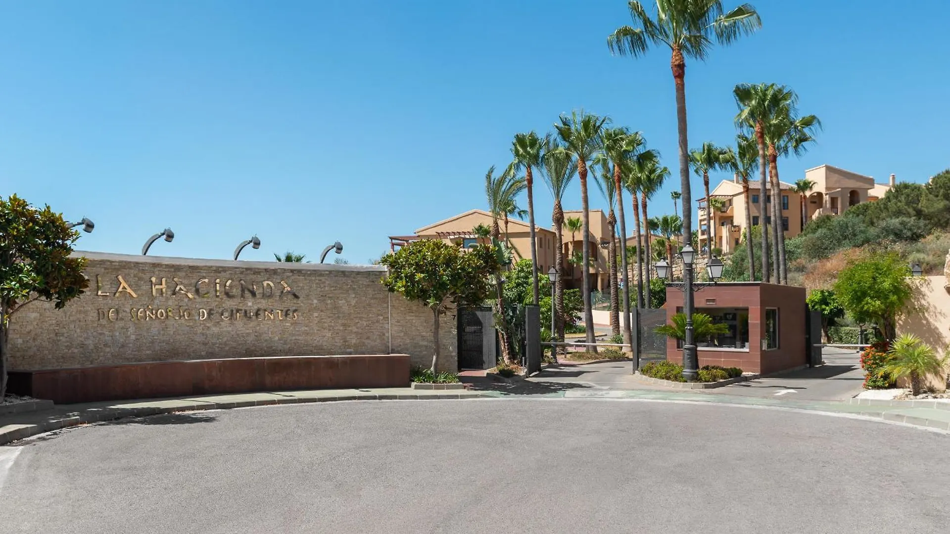 Apartment Charming 2-Bedroom With Beautiful Sea Views Estepona